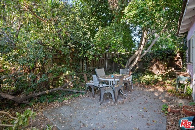 12201 Califa Street, Valley Village, CA 91607