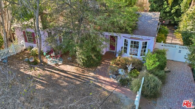12201 Califa Street, Valley Village, CA 91607