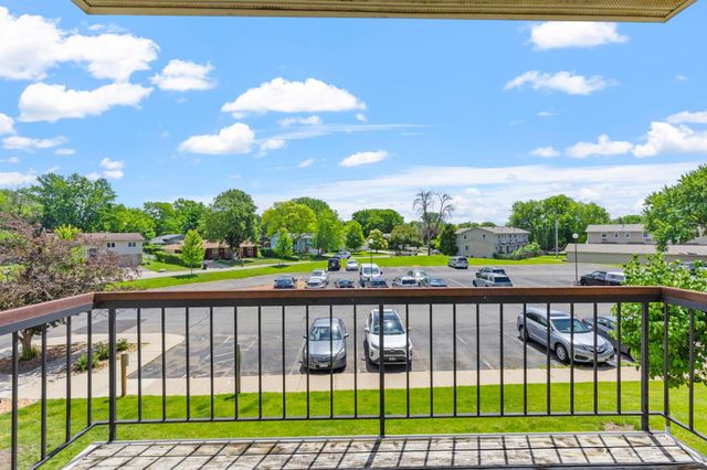 2801 Flag Avenue N 212, New Hope, MN 55427