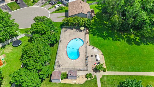 2801 Flag Avenue N 212, New Hope, MN 55427