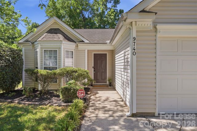 9740 Veronica Drive, Charlotte, NC 28215