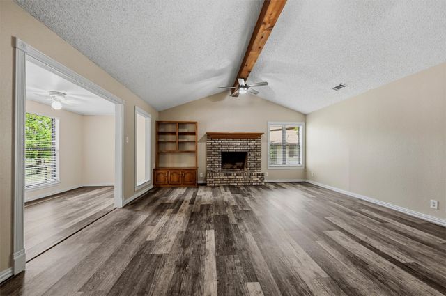 1344 Kiowa Drive E, Lake Kiowa, TX 76240