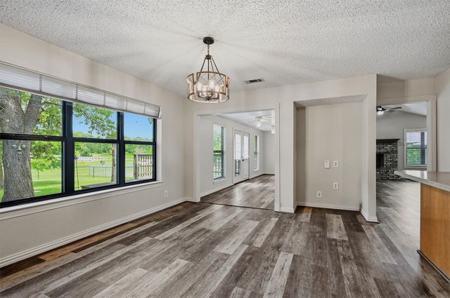 1344 Kiowa Drive E, Lake Kiowa, TX 76240