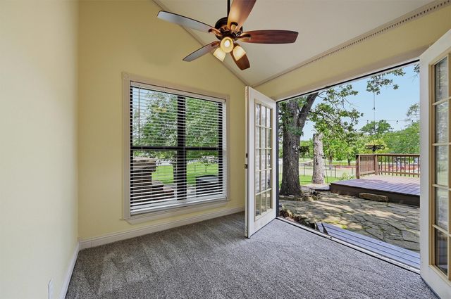 1344 Kiowa Drive E, Lake Kiowa, TX 76240