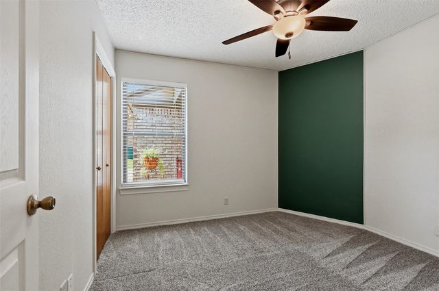 1344 Kiowa Drive E, Lake Kiowa, TX 76240