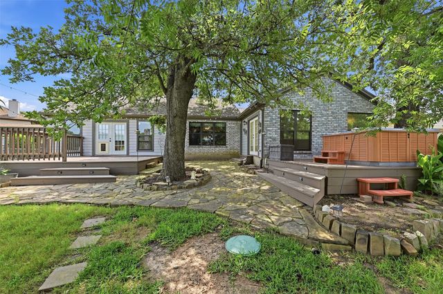 1344 Kiowa Drive E, Lake Kiowa, TX 76240