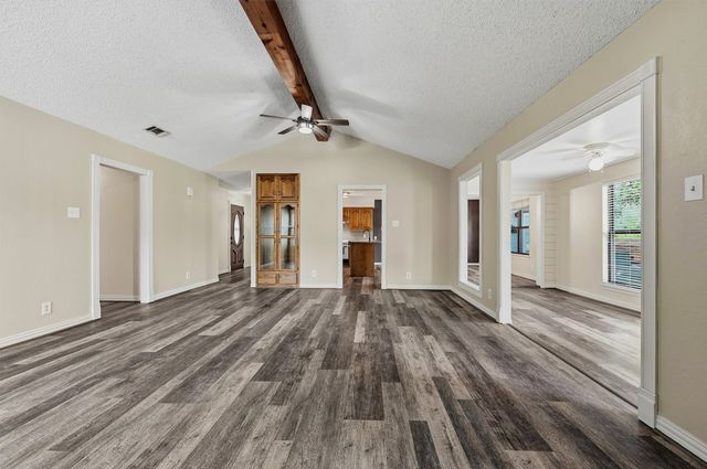 1344 Kiowa Drive E, Lake Kiowa, TX 76240
