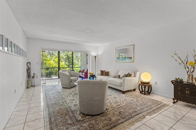 1623 PELICAN COVE ROAD 122, Sarasota, FL 34231