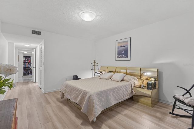 1623 PELICAN COVE ROAD 122, Sarasota, FL 34231