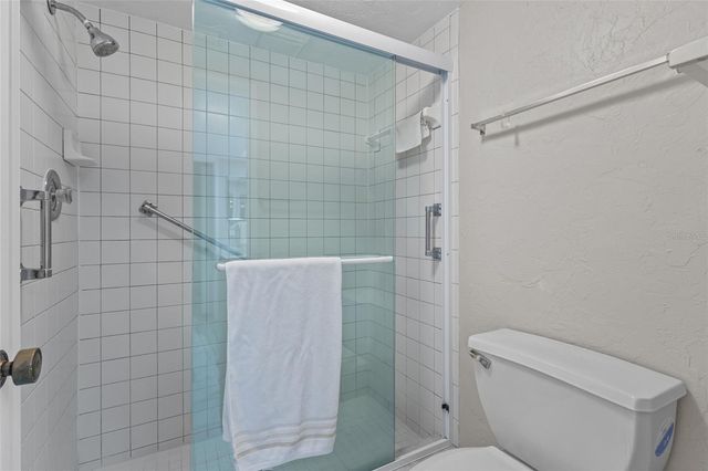 1623 PELICAN COVE ROAD 122, Sarasota, FL 34231