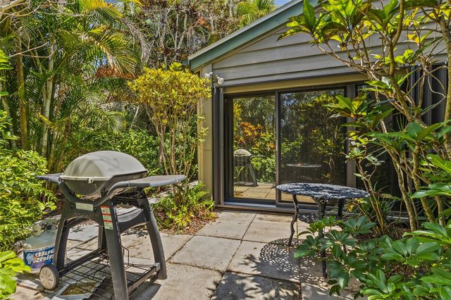 1623 PELICAN COVE ROAD 122, Sarasota, FL 34231