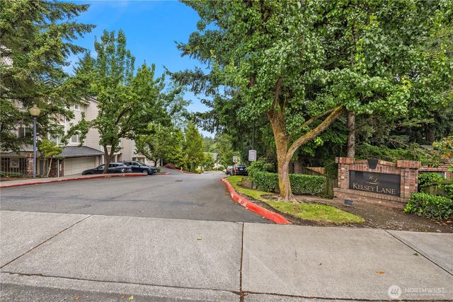 12440 NE 7th Place, Bellevue, WA 98005