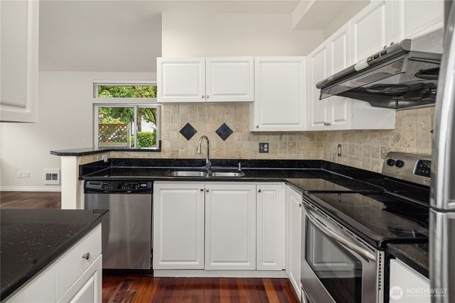 12440 NE 7th Place, Bellevue, WA 98005
