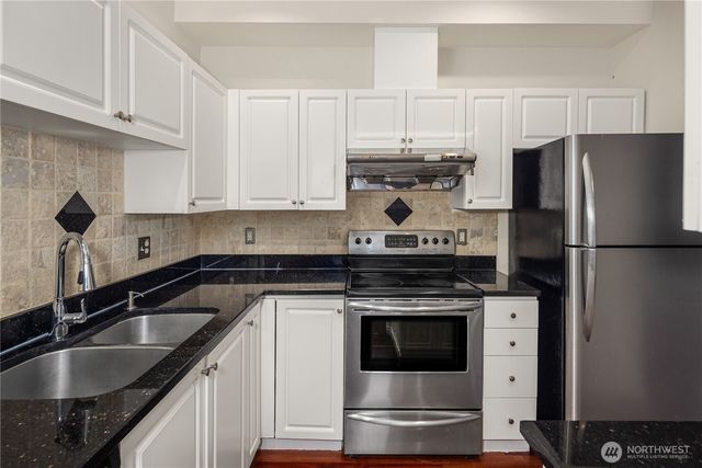 12440 NE 7th Place, Bellevue, WA 98005