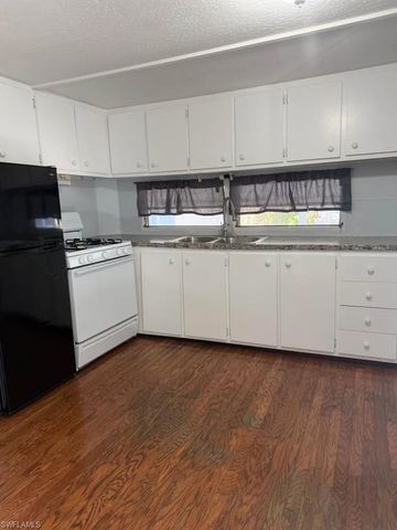 168 Lamplighter LN, North Fort Myers, FL 33917