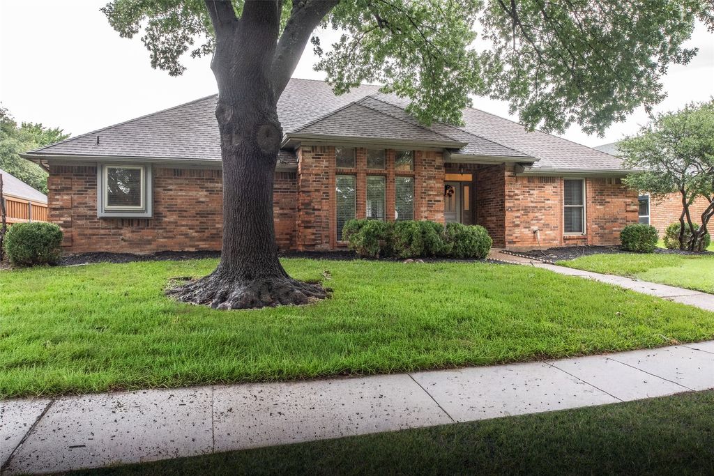 2805 Corby Drive, Plano, TX 75025