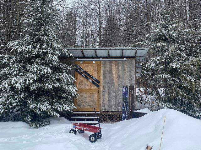 15 Bills Road, Stratton, VT 05360