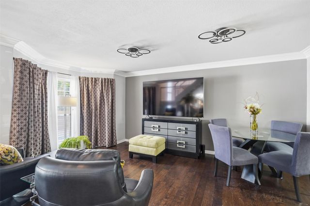 15922 Archwood Lane 1011, Dallas, TX 75248