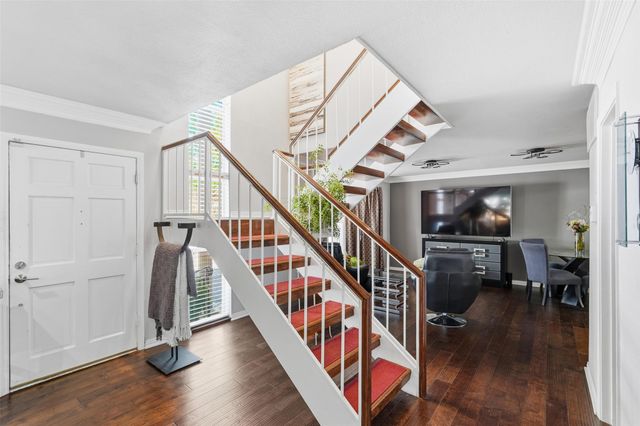 15922 Archwood Lane 1011, Dallas, TX 75248