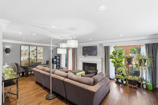 15922 Archwood Lane 1011, Dallas, TX 75248