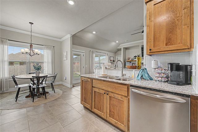 951 Trailwood Street, Tontitown, AR 72762