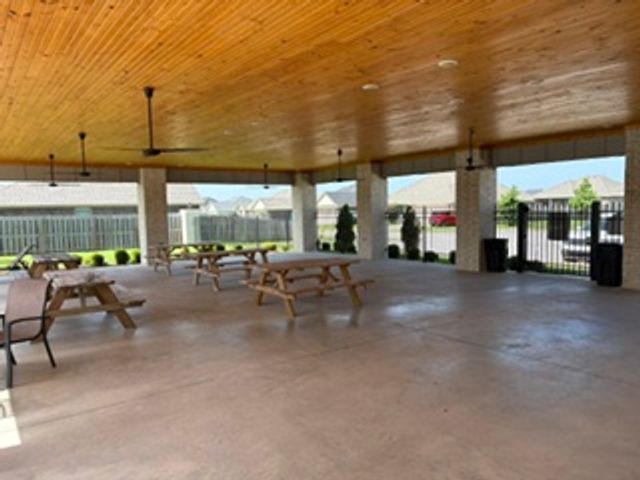 951 Trailwood Street, Tontitown, AR 72762