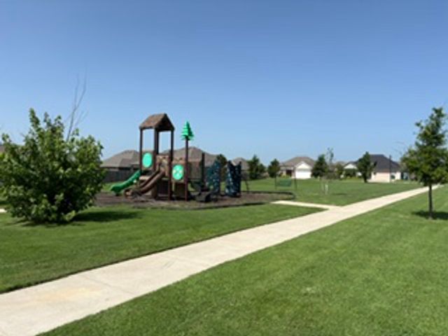 951 Trailwood Street, Tontitown, AR 72762