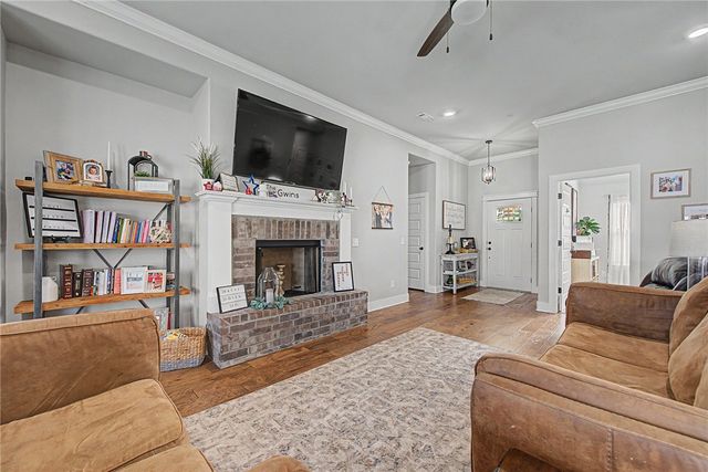 951 Trailwood Street, Tontitown, AR 72762
