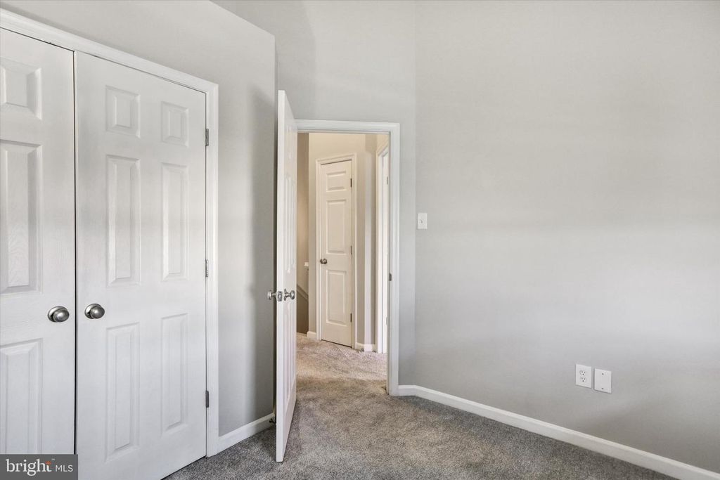 Image 18 of property listing at 9663 DAVISON RD, Middle River, MD 21220
