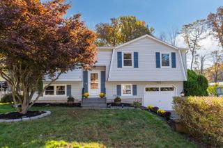 21 Schooner Lane, Meriden, CT 06451