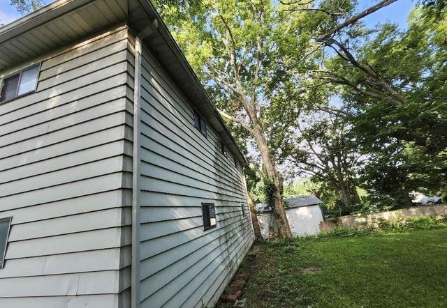 3220 Barber Avenue, Kansas City, KS 66106
