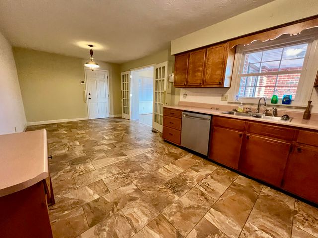 240 Hunter Street, Mt Vernon, KY 40456