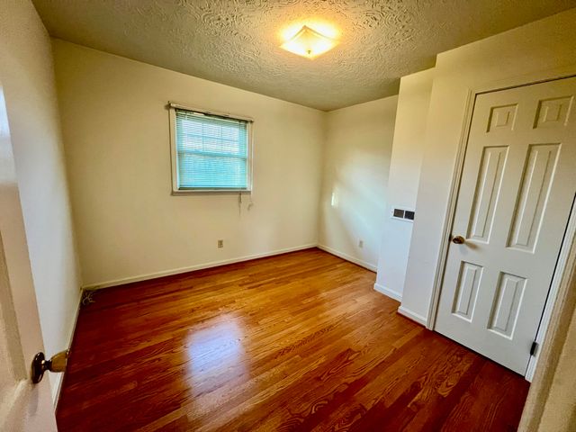 240 Hunter Street, Mt Vernon, KY 40456