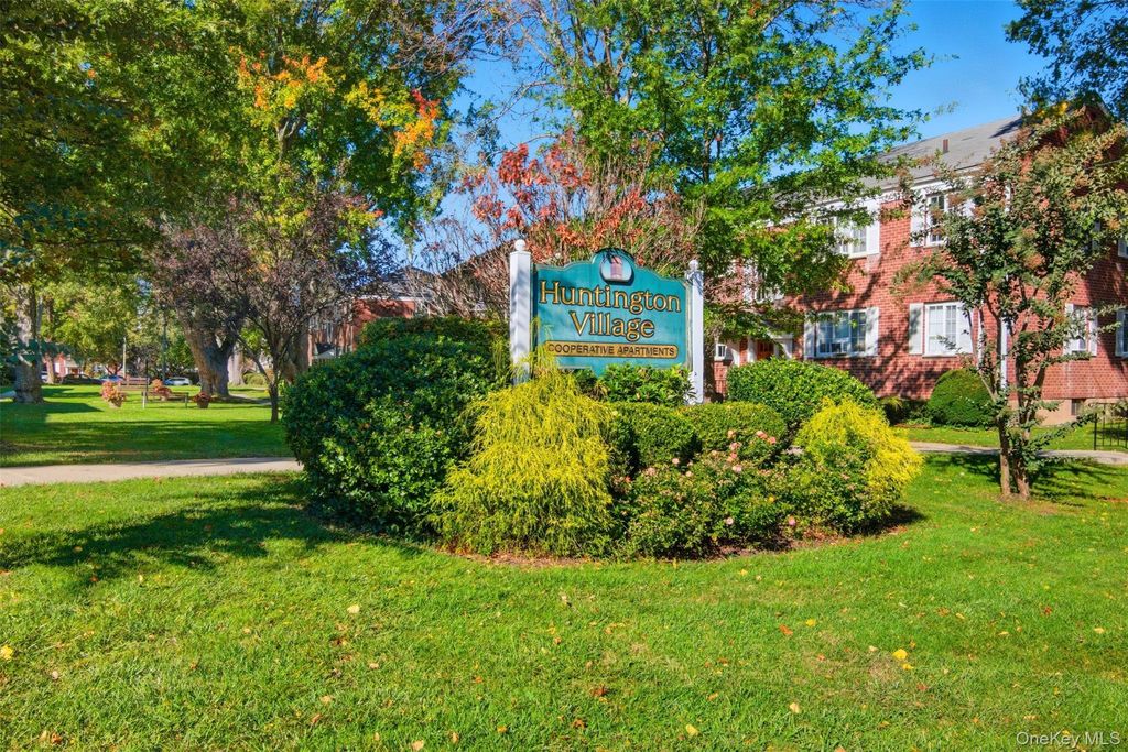 405 W Main Street 112B, Huntington, NY 11743