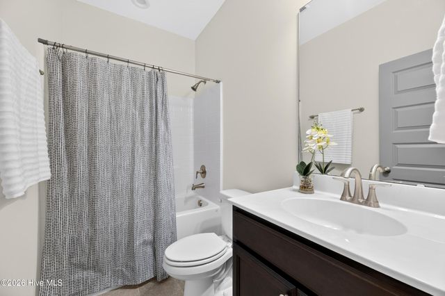 2512 Charity Lane, Winterville, NC 28590