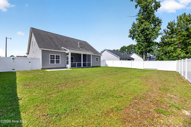 2512 Charity Lane, Winterville, NC 28590