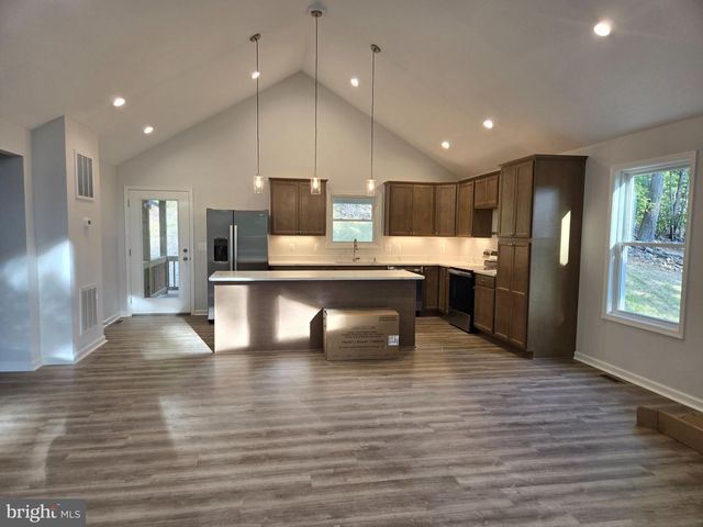 327 WOODPECKER WAY, Linden, VA 22642