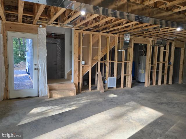 327 WOODPECKER WAY, Linden, VA 22642