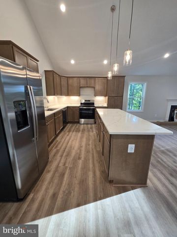 327 WOODPECKER WAY, Linden, VA 22642
