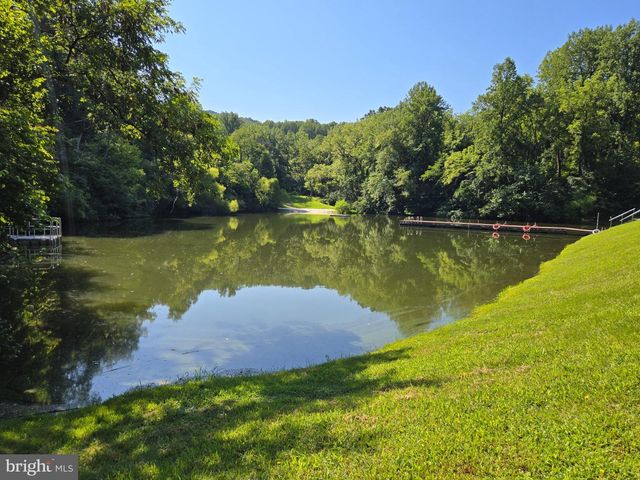 327 WOODPECKER WAY, Linden, VA 22642