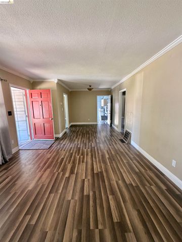 129 Foster St, Vallejo, CA 94591