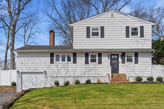 12 King Avenue, Melville, NY 11747