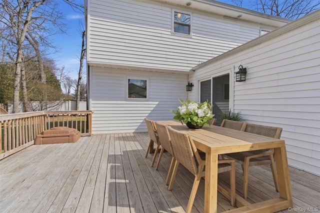 12 King Avenue, Melville, NY 11747