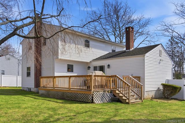 12 King Avenue, Melville, NY 11747