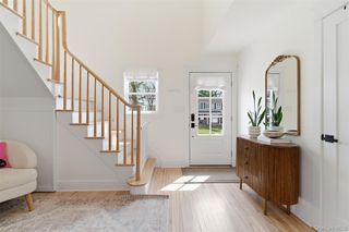 12 King Avenue, Melville, NY 11747