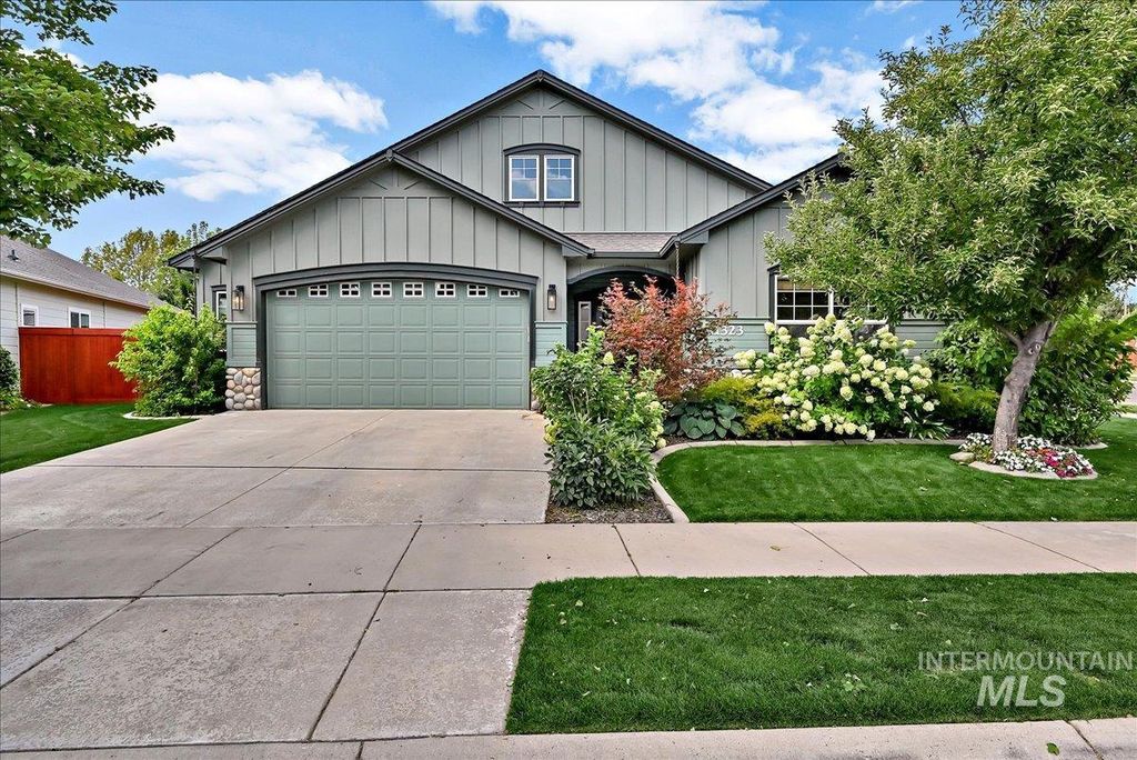 11323 W Hazelwood Dr, Boise, ID 83709