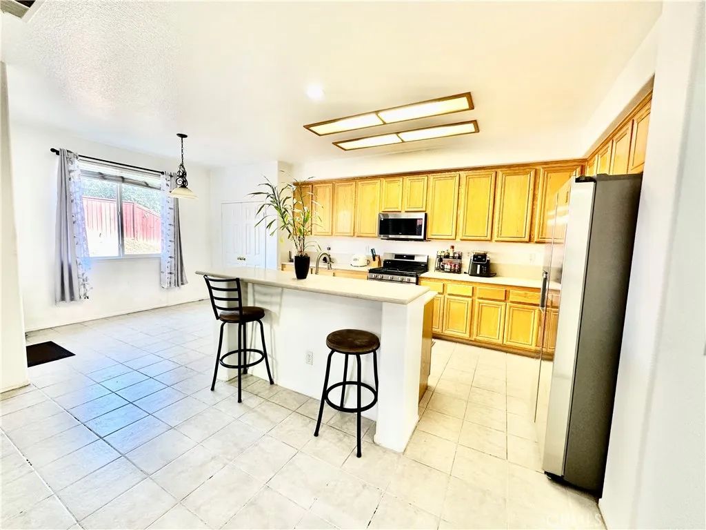 36676 Lynwood Ave, Murrieta, CA 92563