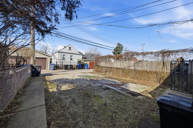 4748 S Pulaski Road, Chicago, IL 60632