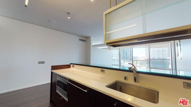 1155 S Grand Avenue 1108, Los Angeles, CA 90015