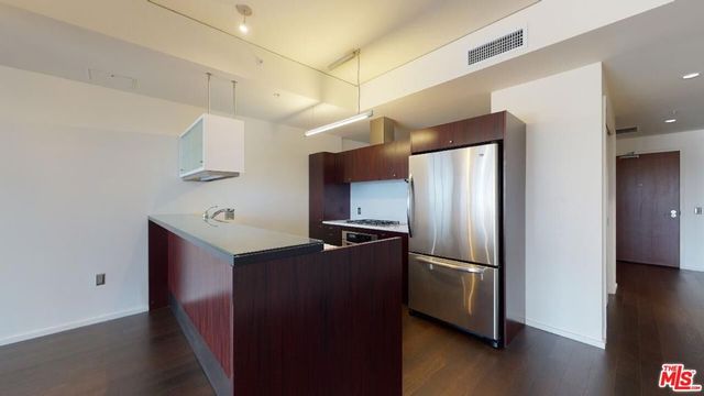 1155 S Grand Avenue 1108, Los Angeles, CA 90015